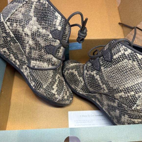 TOMS Snakeskin Wedge Booties - Picture 3 of 10